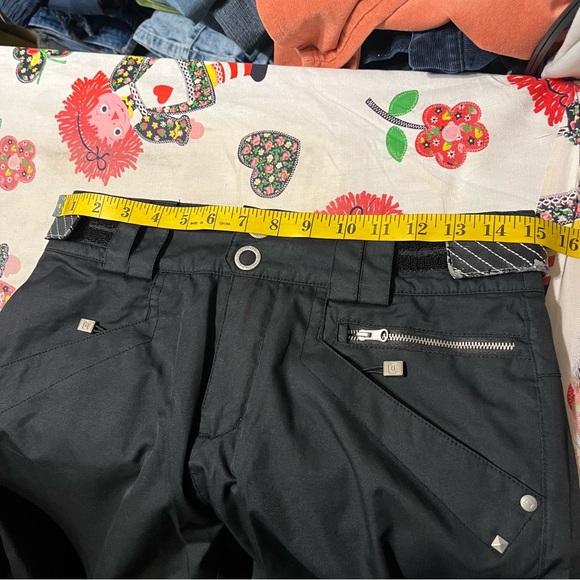 Below Zero snowboard pants - Picture 7 of 9